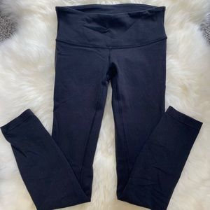Lululemon Black Wunder Under Leggings Size 2